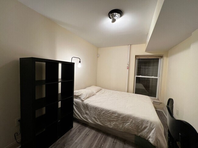 Photo - 678 N 33rd St Unit 1st F