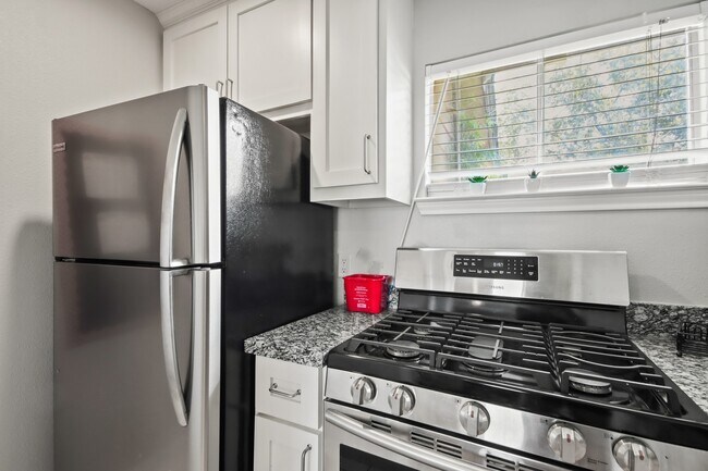 Photo - 5302 Treaschwig Rd