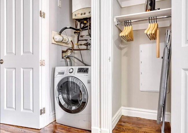 Photo - 214 E 9th St Unit 401