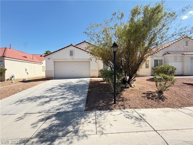 Building Photo - 513 Lava Beds Way