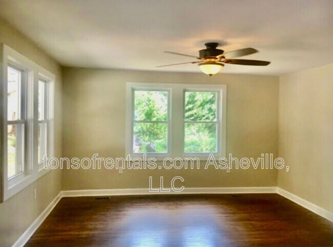 Photo - 70 Springside Rd