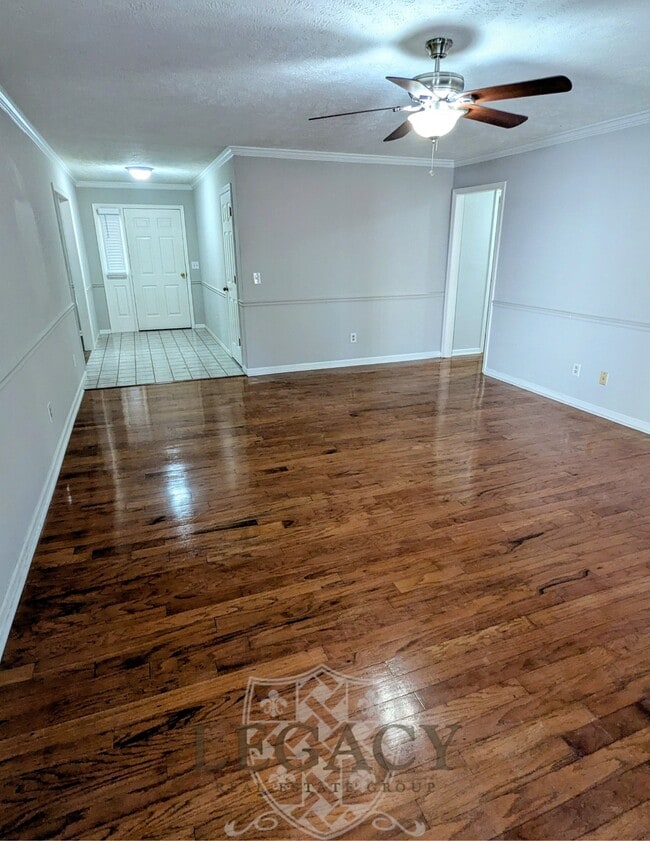 Photo - 502 Irongate Blvd