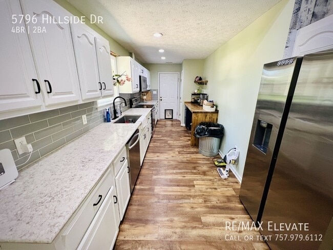Photo - 5796 Hillside Dr