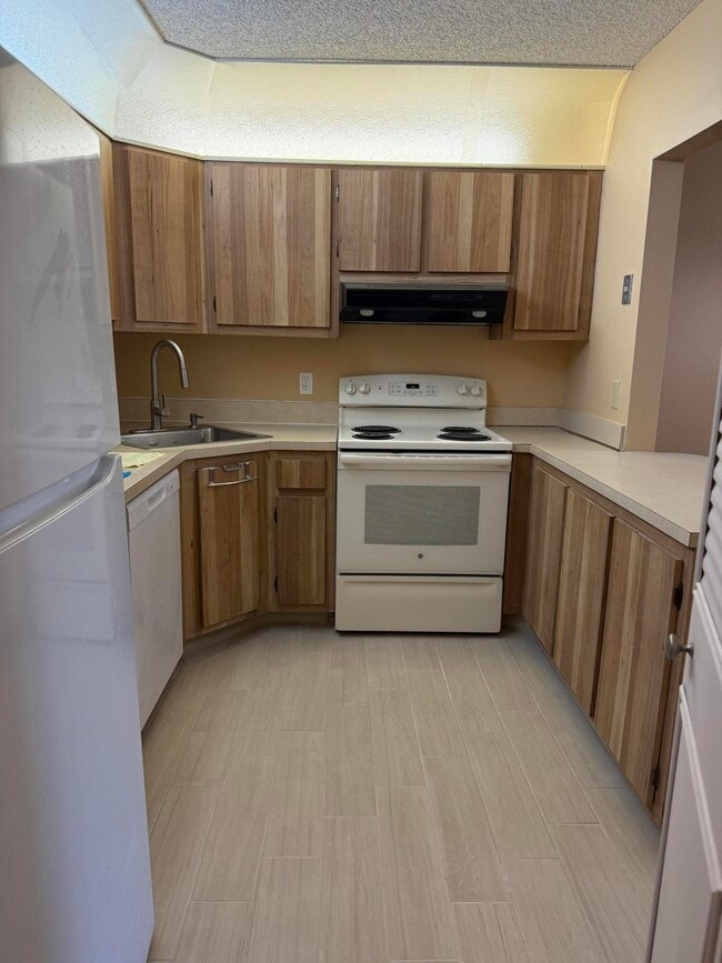 Photo - 320 Knotty Pine Cir Unit C-1