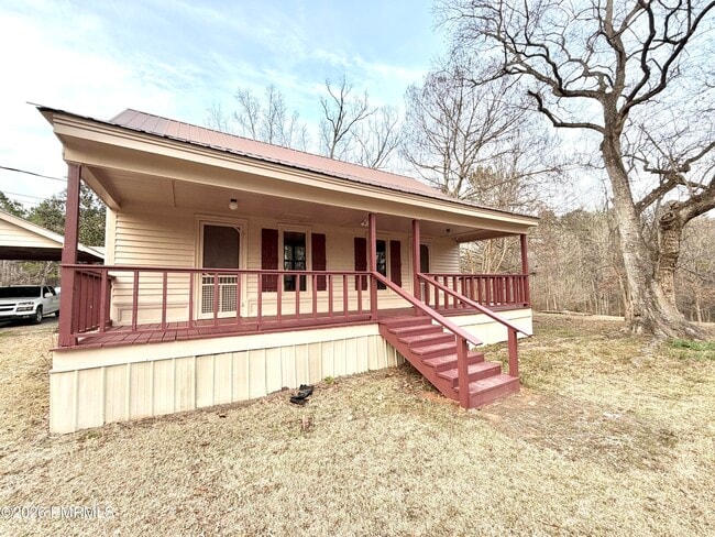 Photo - 8223 Center Hill Rd