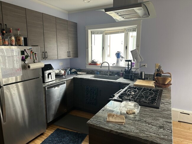 Photo - 2114 Maple Ave