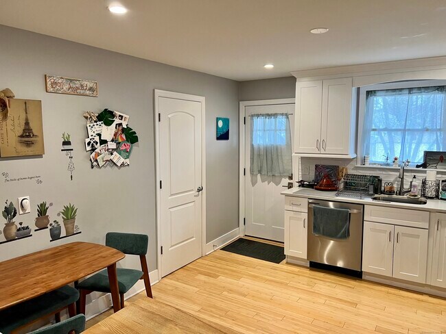 Photo - 7 Dale St Unidad 2R