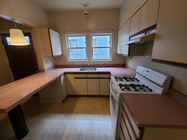 Photo - 1828 Walnut St