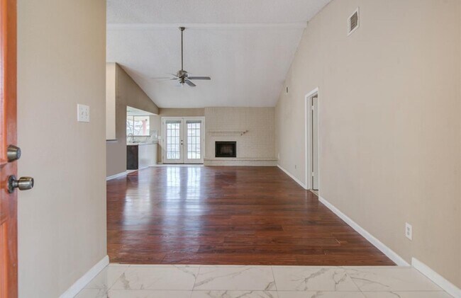 Photo - 15823 Ruppstock Dr