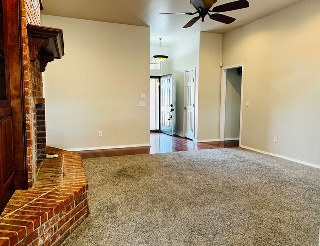 Photo - Gorgeous 3BD 2BA with Bonus Office Space in Del City!!