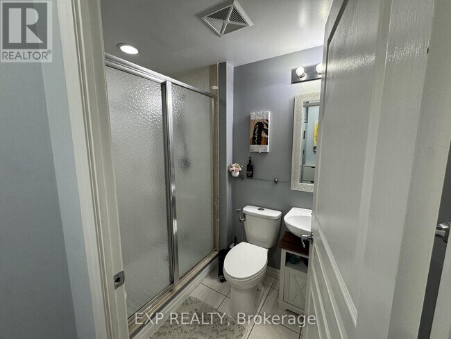 Photo - 220 Burnhamthorpe Rd W Unité 1201