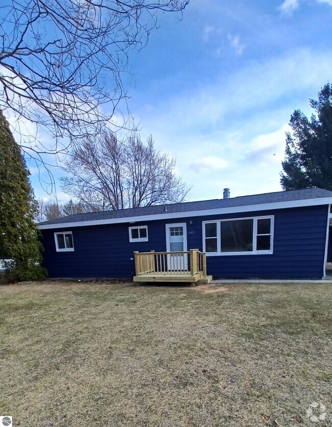 Building Photo - 4142 E River Rd Rental
