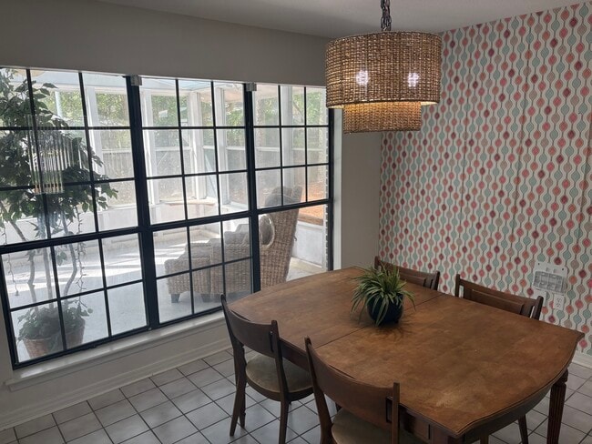 Photo - 105 Linnet Dr