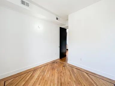 Photo - "Charming 1-Bedroom Retreat in Prime Brooklyn Location – Your Urban Oasis Awaits!"