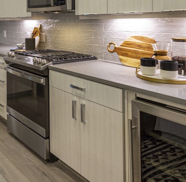 Photo - 401 W 25th St Unit 2408