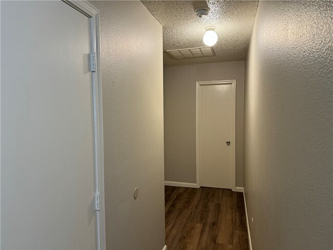 Photo - 1114 Mockingbird Ln