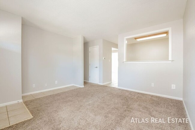 Photo - 1710 Hoffman Way