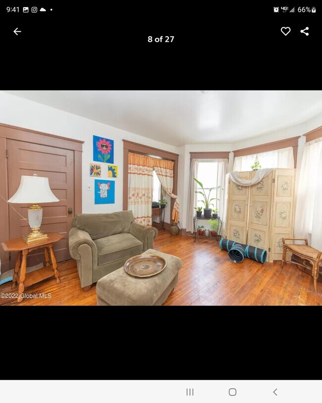 Photo - 254 Sheridan Ave