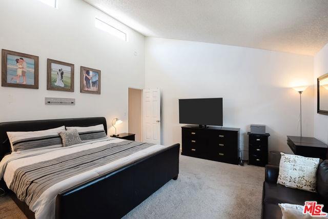 Photo - 2609 Rockefeller Ln Unit 2