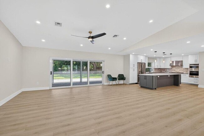Photo - 280 Sulky Way