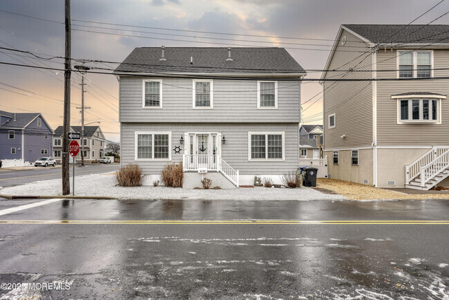 Building Photo - 136 Joseph St Rental