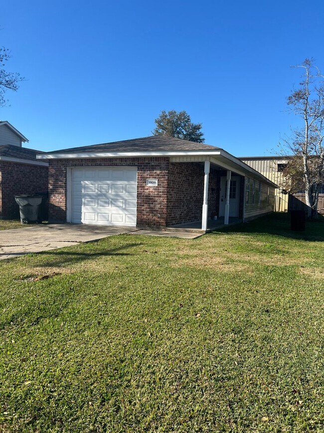 Photo - 1608-1612 W Common Unit 1608
