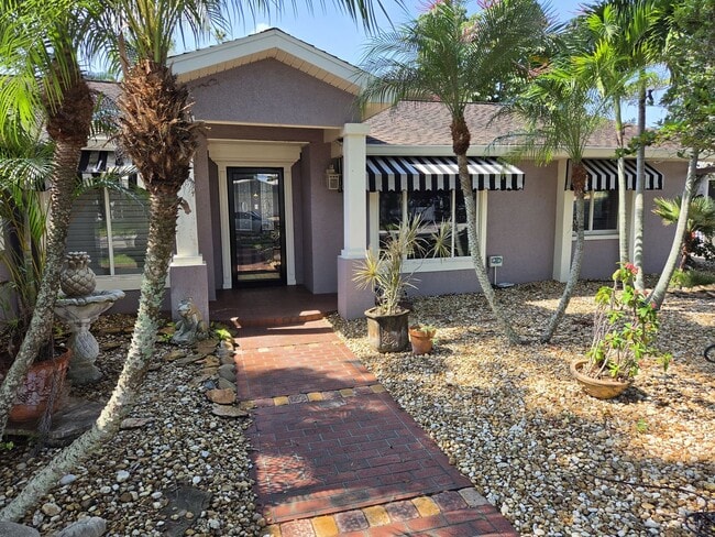 Building Photo - 1132 Ridge Dr