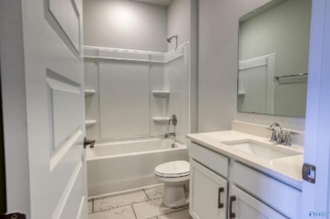 Photo - 188 Clift Crk Dr