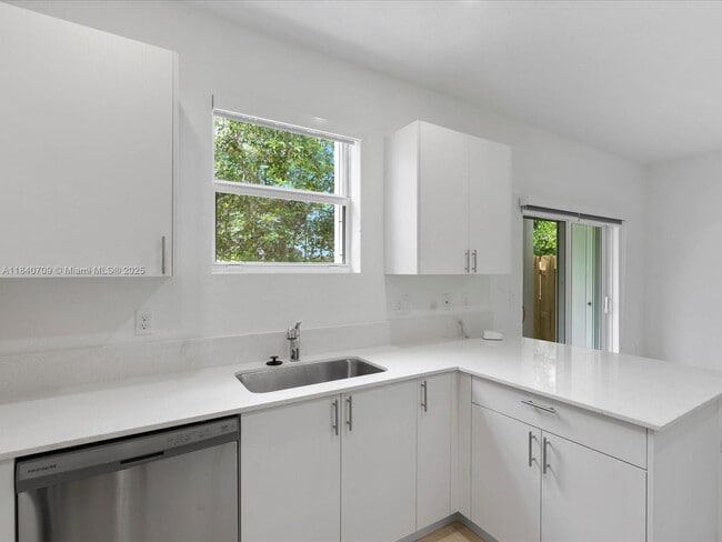 Photo - 106 SW 184th Pl