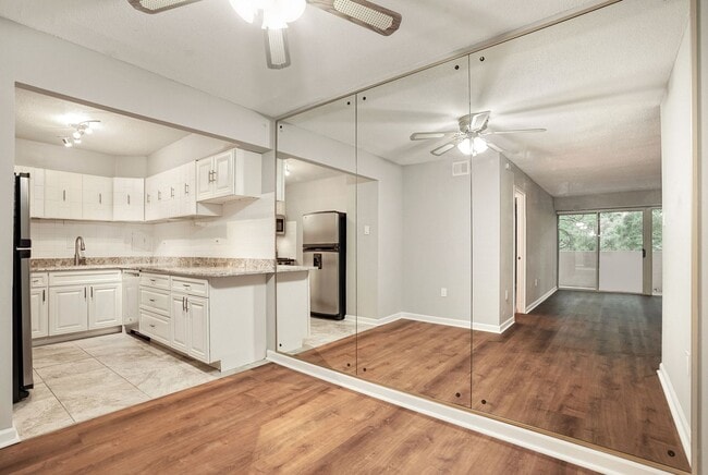 Building Photo - Available Now! 1 Bed / 1 Bath Condo in the...