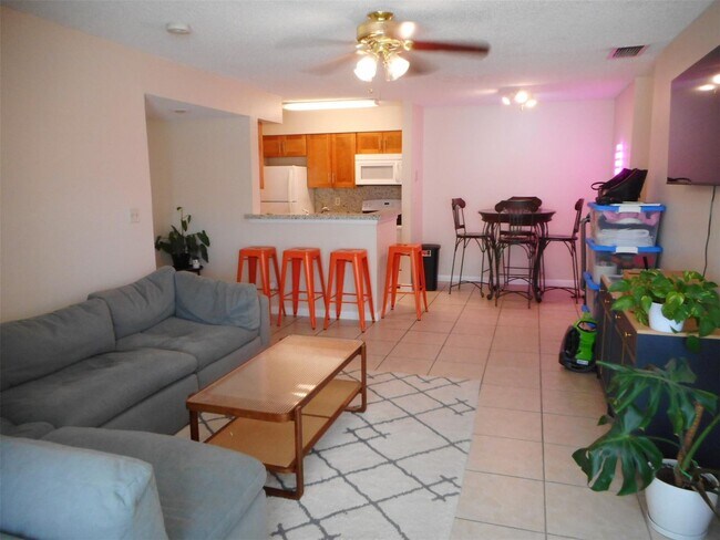 Photo - 2866 S University Dr Unidad 5102