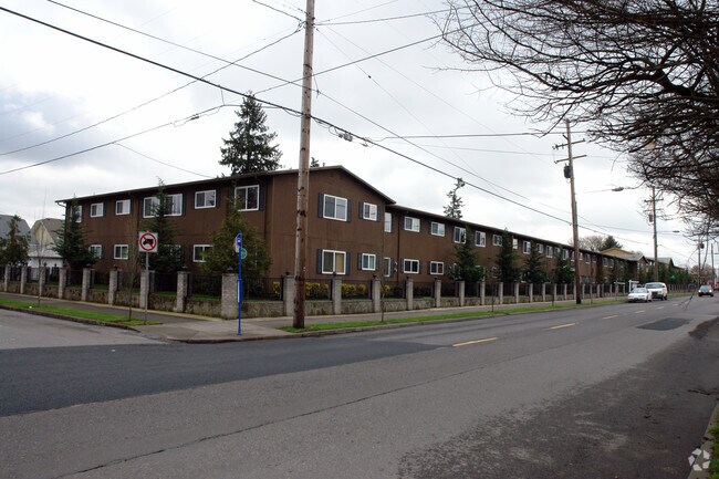 Photo - Ace Court Apartments
