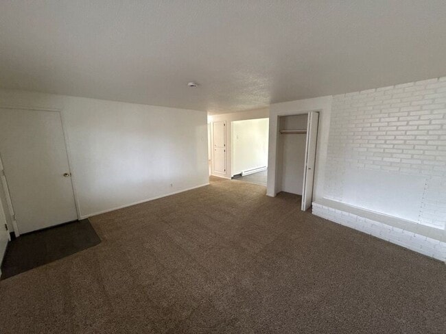 Photo - 3870 Iberis St NE