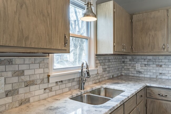 Photo - Renovated 3 bed/2 bath just minutes from Downtown!!