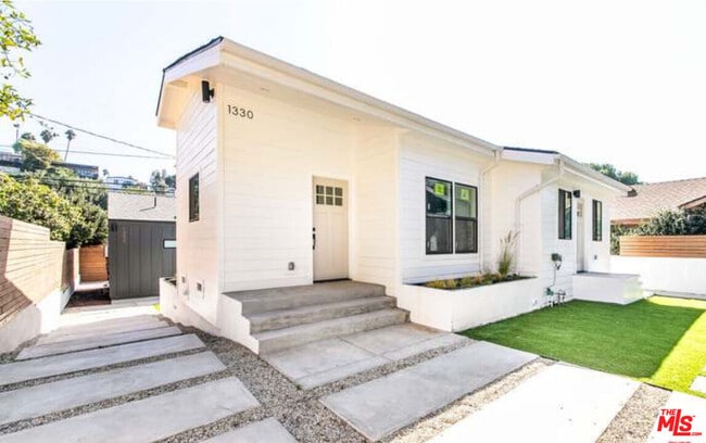 Building Photo - 1330 Silver Lake Blvd Rental