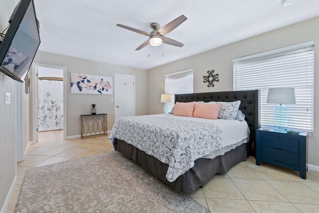 Photo - Just Beachy! 3bd 2ba by the Ocean