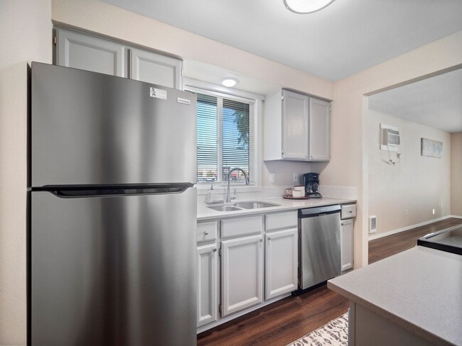 Photo - Clean and Cozy 2 bedroom condo with private parking