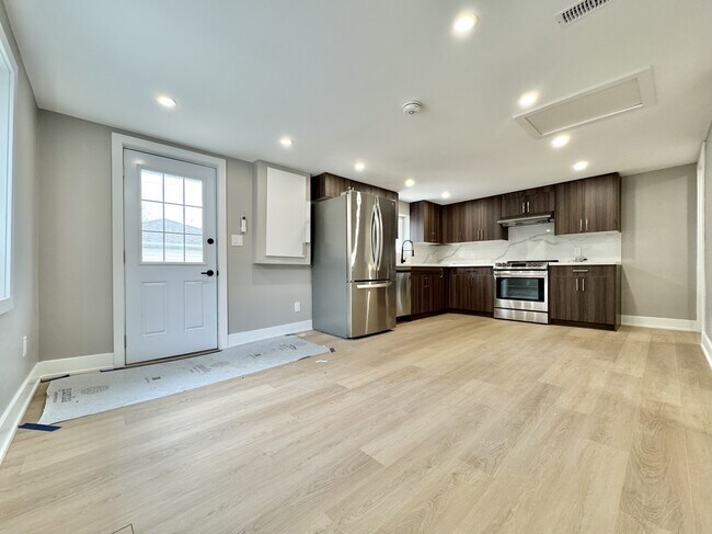 Photo - 53 Martin Rd Unit 4 (Rear)