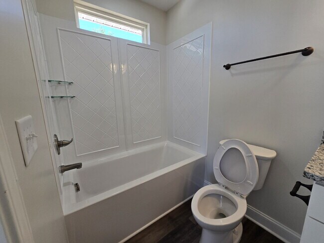 2 Bedroom Townhomes Near Downtown Mebane for $1495
