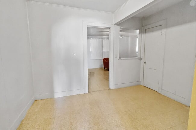 Photo - 704 N Washington St Unidad 2