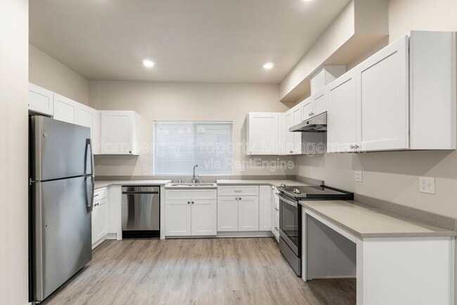 Photo - Astor Community