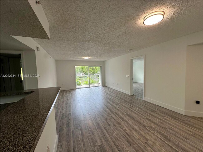 Photo - 5011 Wiles Rd Unidad 203