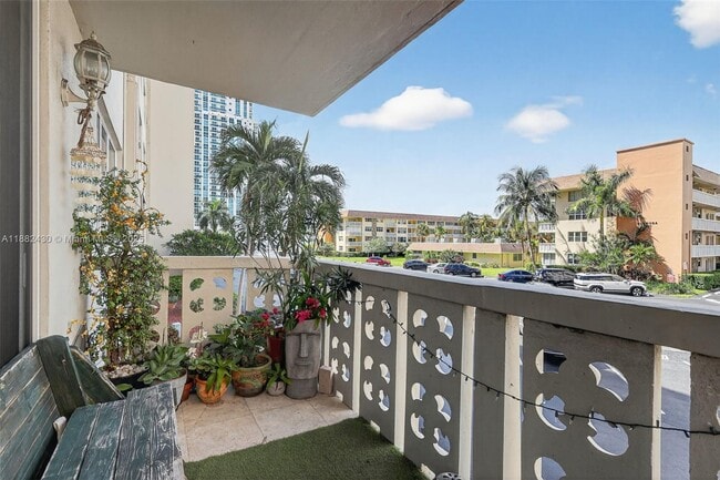 Building Photo - 1893 S Ocean Dr Unit 212