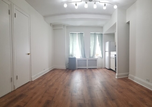 Building Photo - 45 Tudor City Pl Unit #1