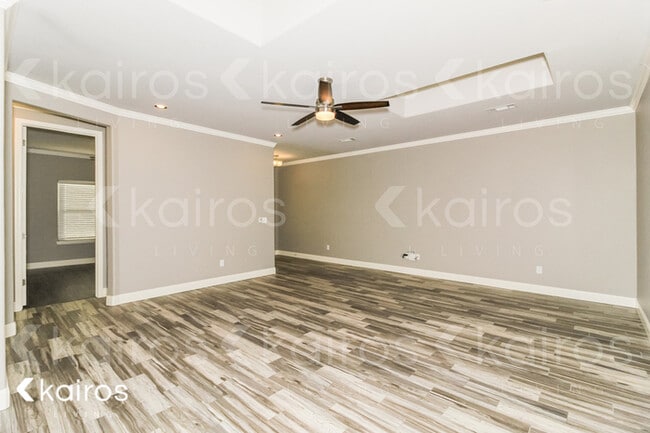 Photo - 7305 Mosley St