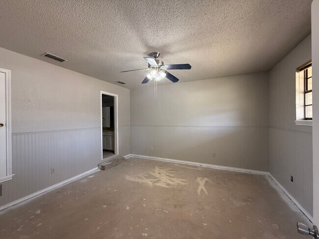 Photo - 7825 Memphis Ave Apartamento Unidad B