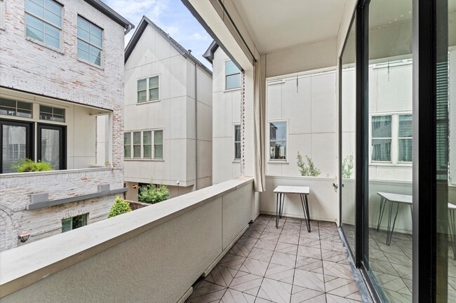 Photo - 4053 Leeland St