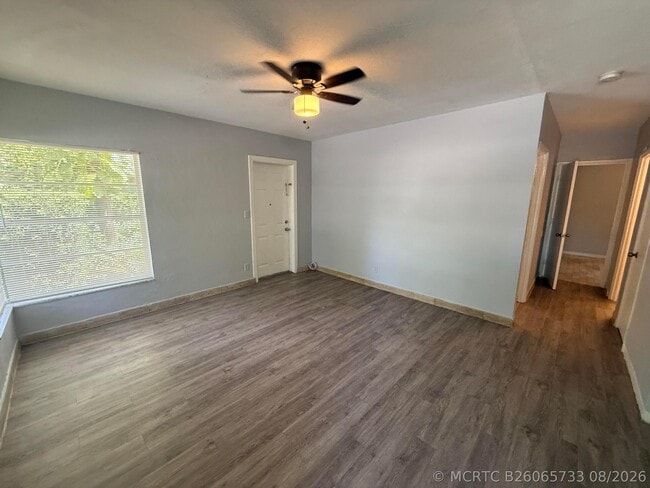 643 NE 17th Terrace Unit 4