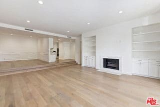 Photo - 133 S Oakhurst Dr