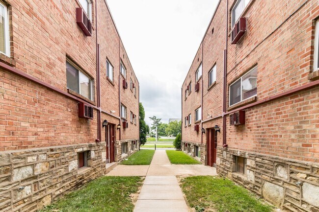 Photo - Michner Pointe Apartments
